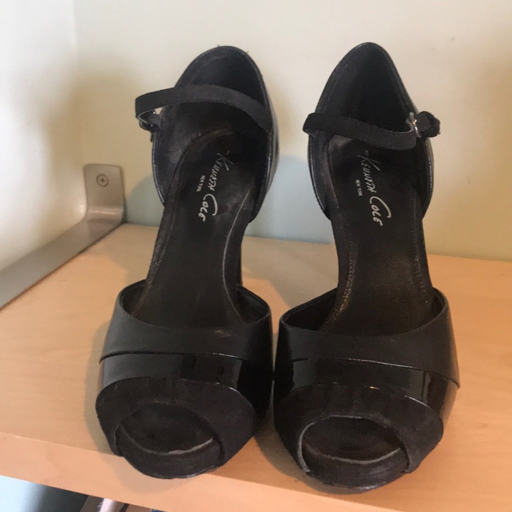 Kenneth Cole Black Heels